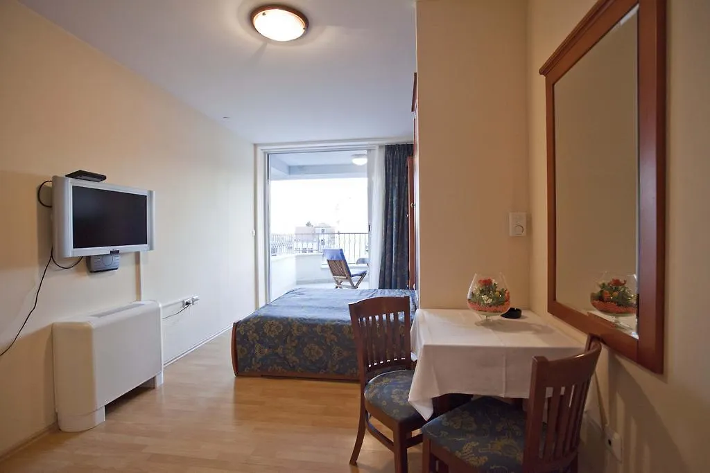 Lägenhet Studio Apartmani Bijeli Delfin Biograd Na Moru