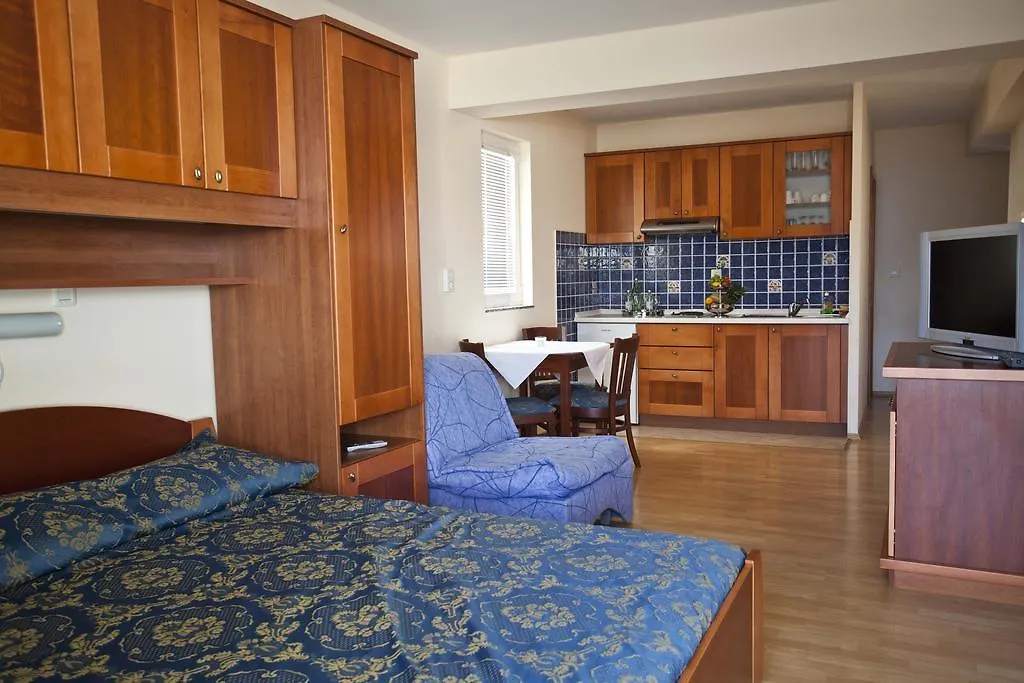 Lägenhet Studio Apartmani Bijeli Delfin Biograd Na Moru