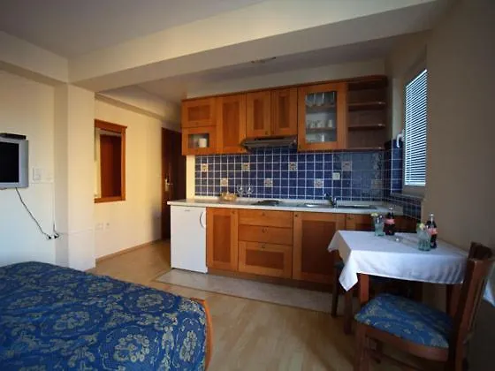 Studio Apartmani Bijeli Delfin Biograd Na Moru